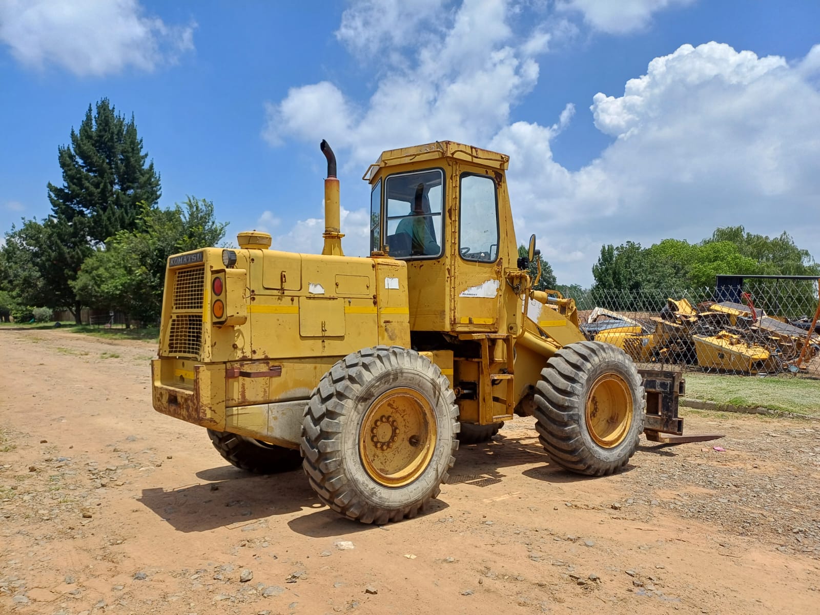 Komatsu W40 Wheel Loader Forklift 8 Ton - Image 6