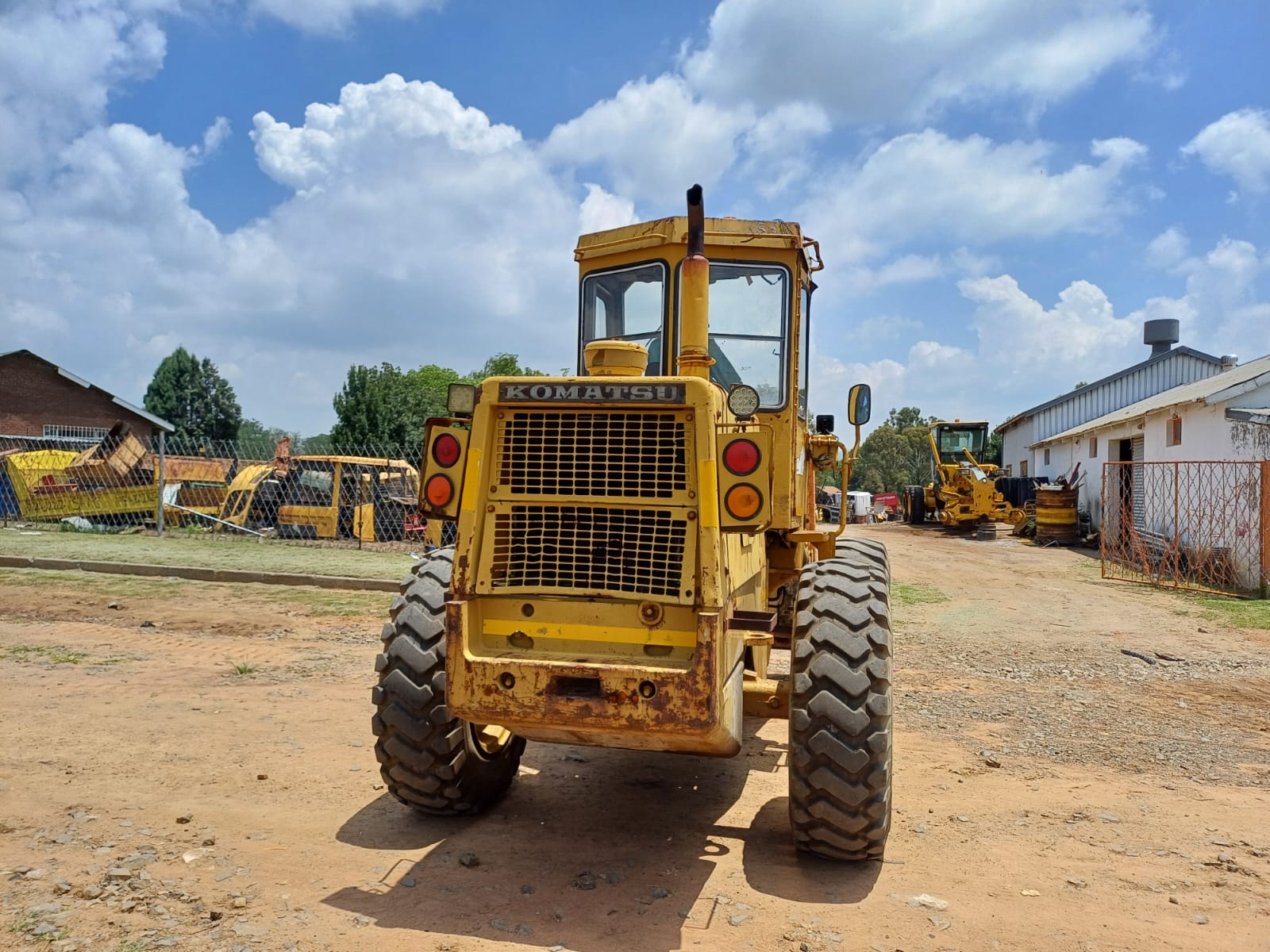 Komatsu W40 Wheel Loader Forklift 8 Ton - Image 9