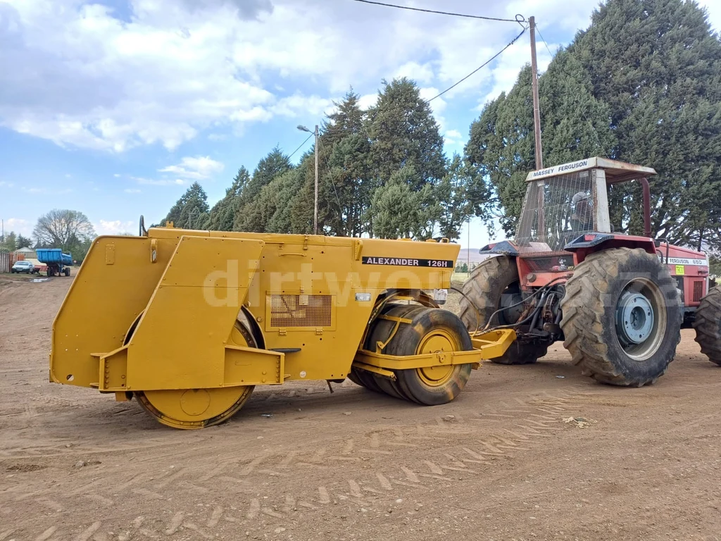 Vibratory Drum and Pneumatic Roller - Image 4