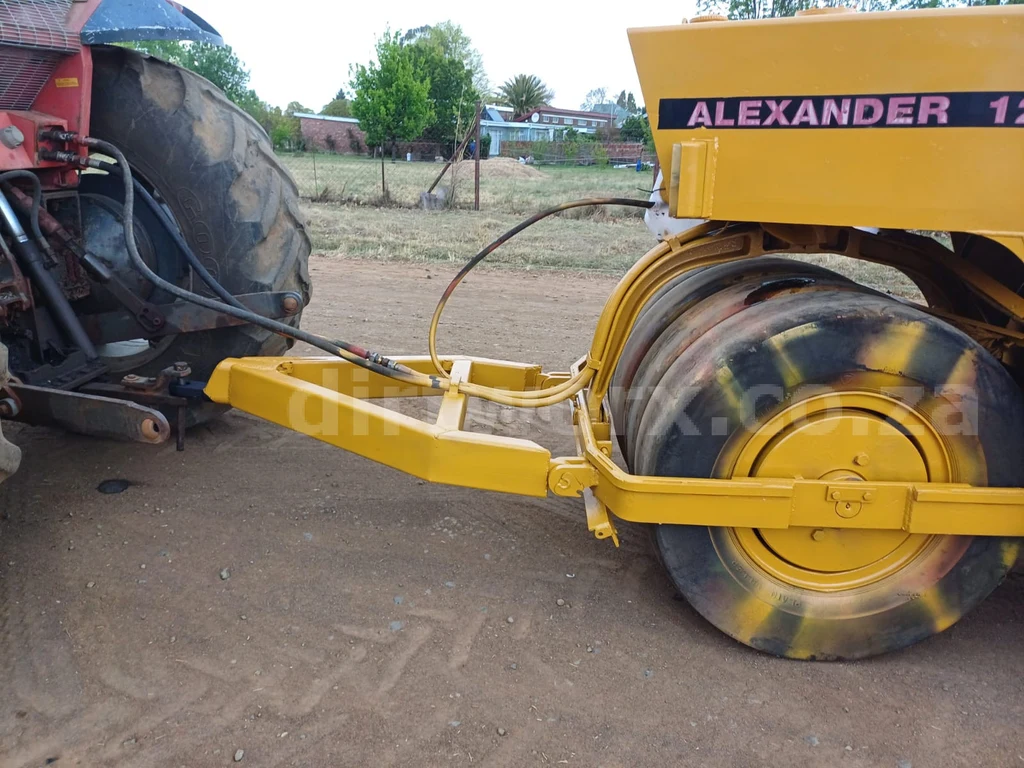 Vibratory Drum and Pneumatic Roller - Image 9
