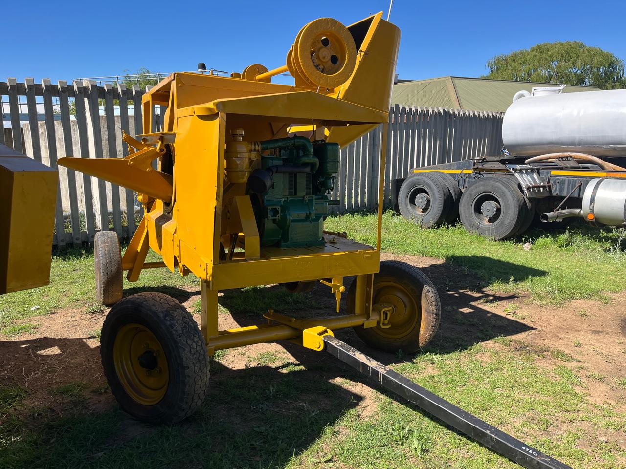 Self Loading Concrete Mixer - Image 3