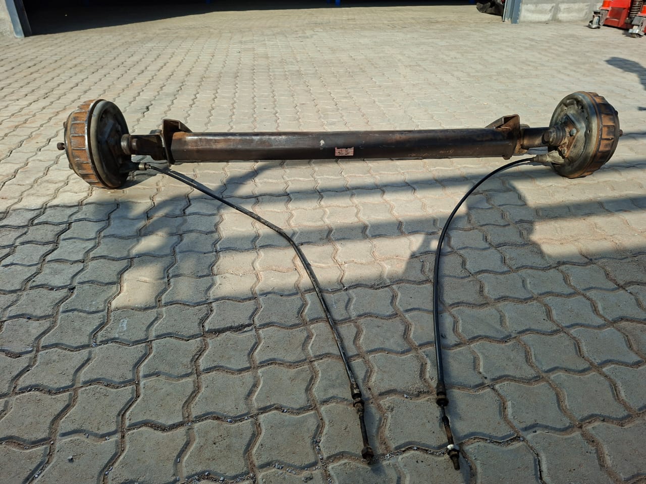 B1000 Braked Axle 1600kg - Image 2