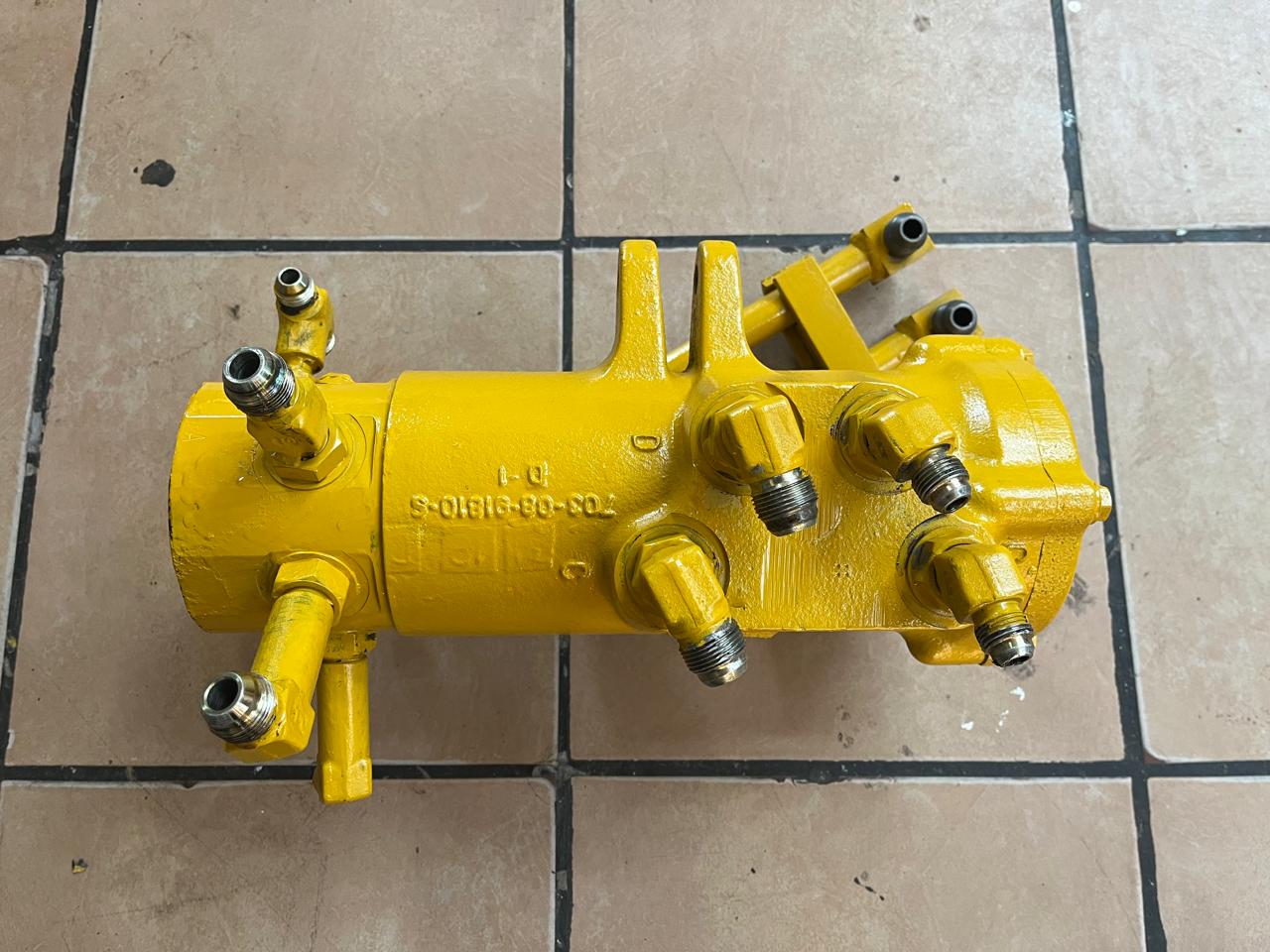 Komatsu Excavator Swivel Center Joint Rotor 703-08-91810 - Image 2