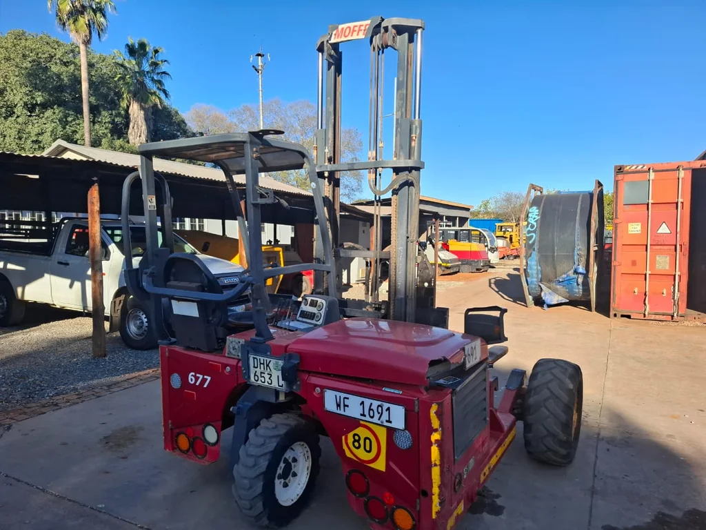 2014 Moffett M4 25.3 Piggyback Forklift 2.5 Ton - Image 4