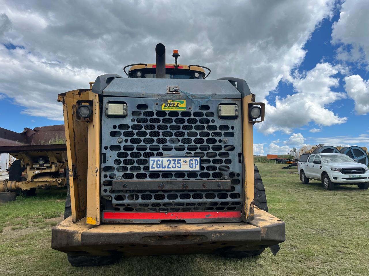 Bell L2606E Front End Loader Stripping For Spares - Image 7