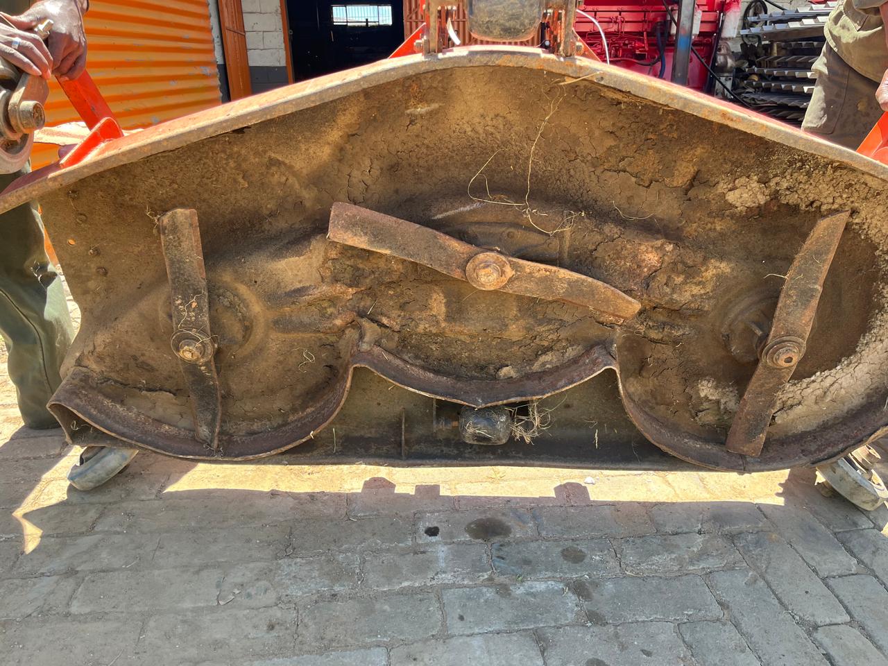 Kubota RC60-B Trekker Bossiekapper Implement - Image 9