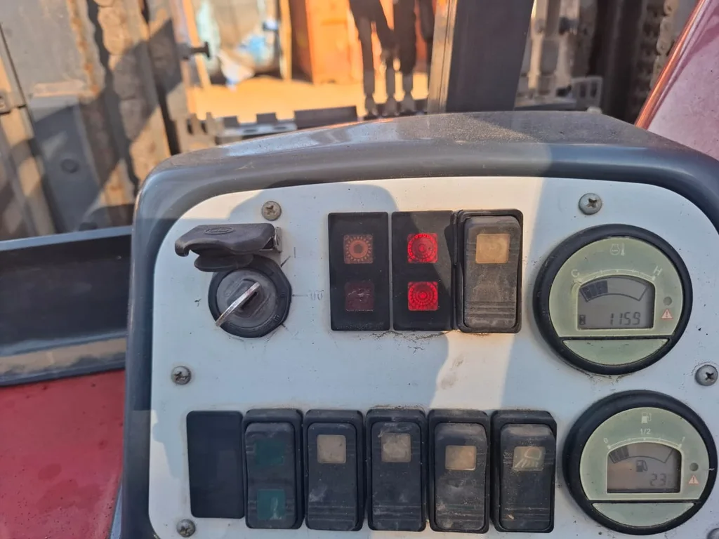 2014 Moffett M4 25.3 Piggyback Forklift 2.5 Ton - Image 7