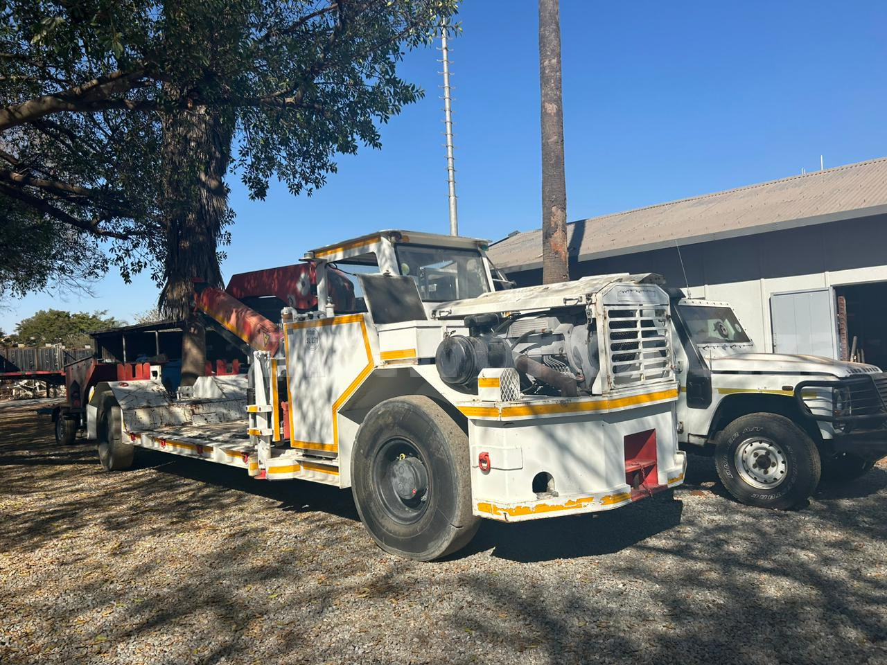 Bird Machines Heavy Duty Utility Vehicle with Crane - Image 9