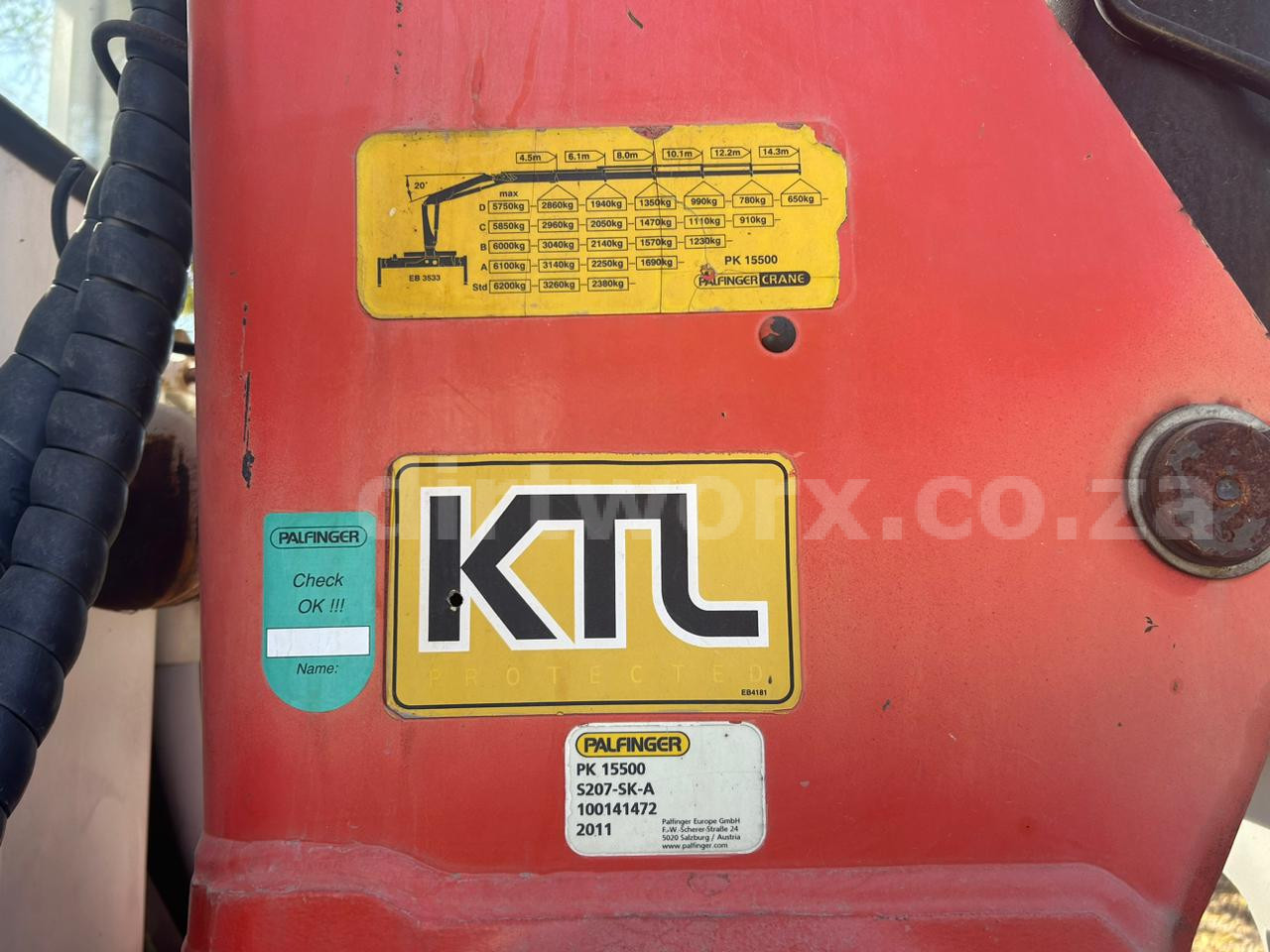 Bird Machines Heavy Duty Utility Vehicle with Crane - Image 13