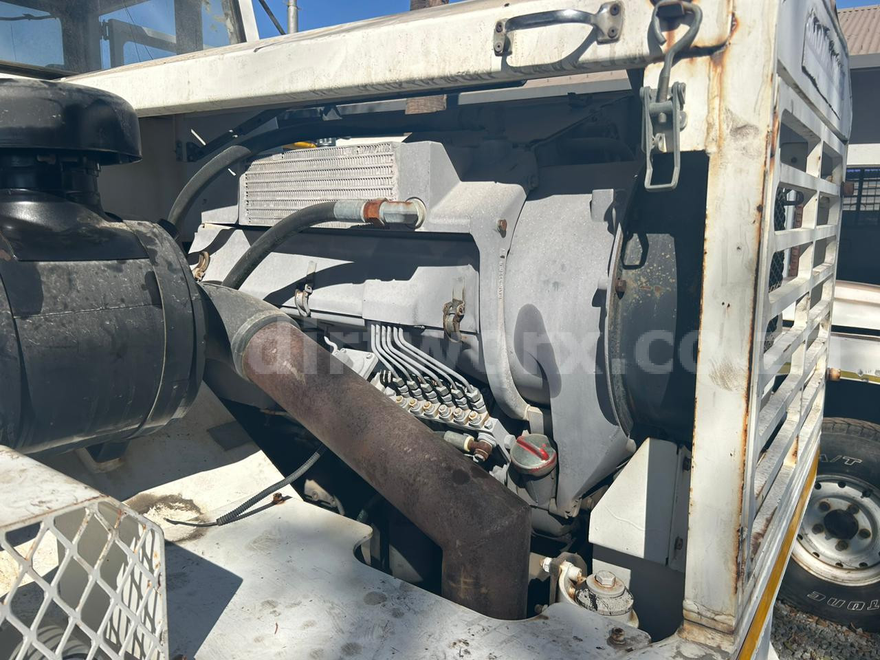 Bird Machines Heavy Duty Utility Vehicle with Crane - Image 16