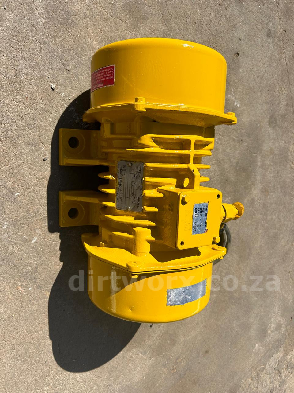 Vibrating Motor 0.4 kW - Image 3