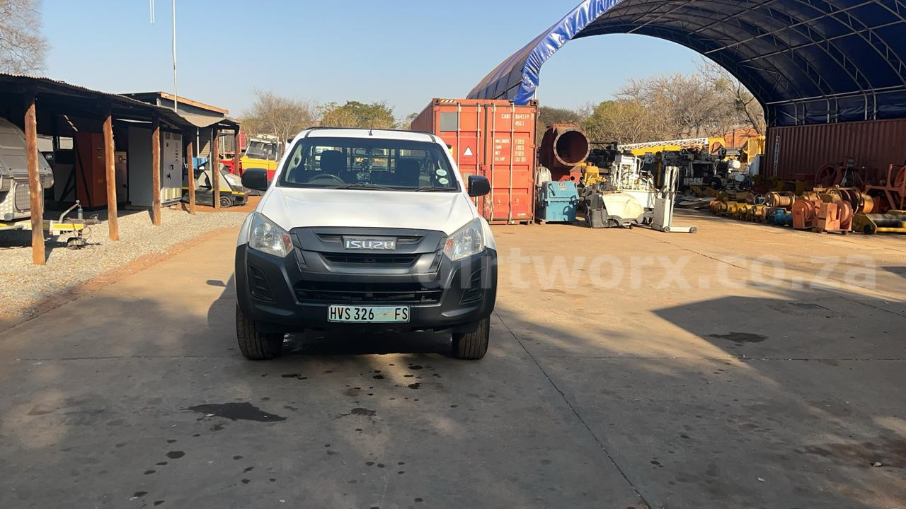 Isuzu Fleetside High Rider 2.5 D-Max Single Cab Bakkie - Image 2