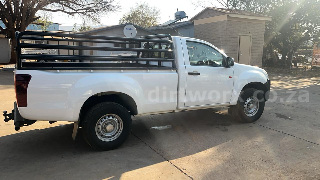 Isuzu Fleetside High Rider 2.5 D-Max Single Cab Bakkie - Image 5
