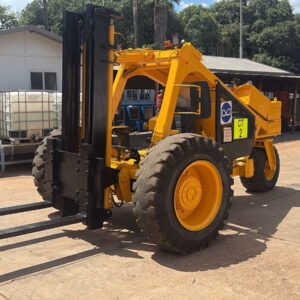 Bell 120 Rough Terrain Forklift 2.75 Ton