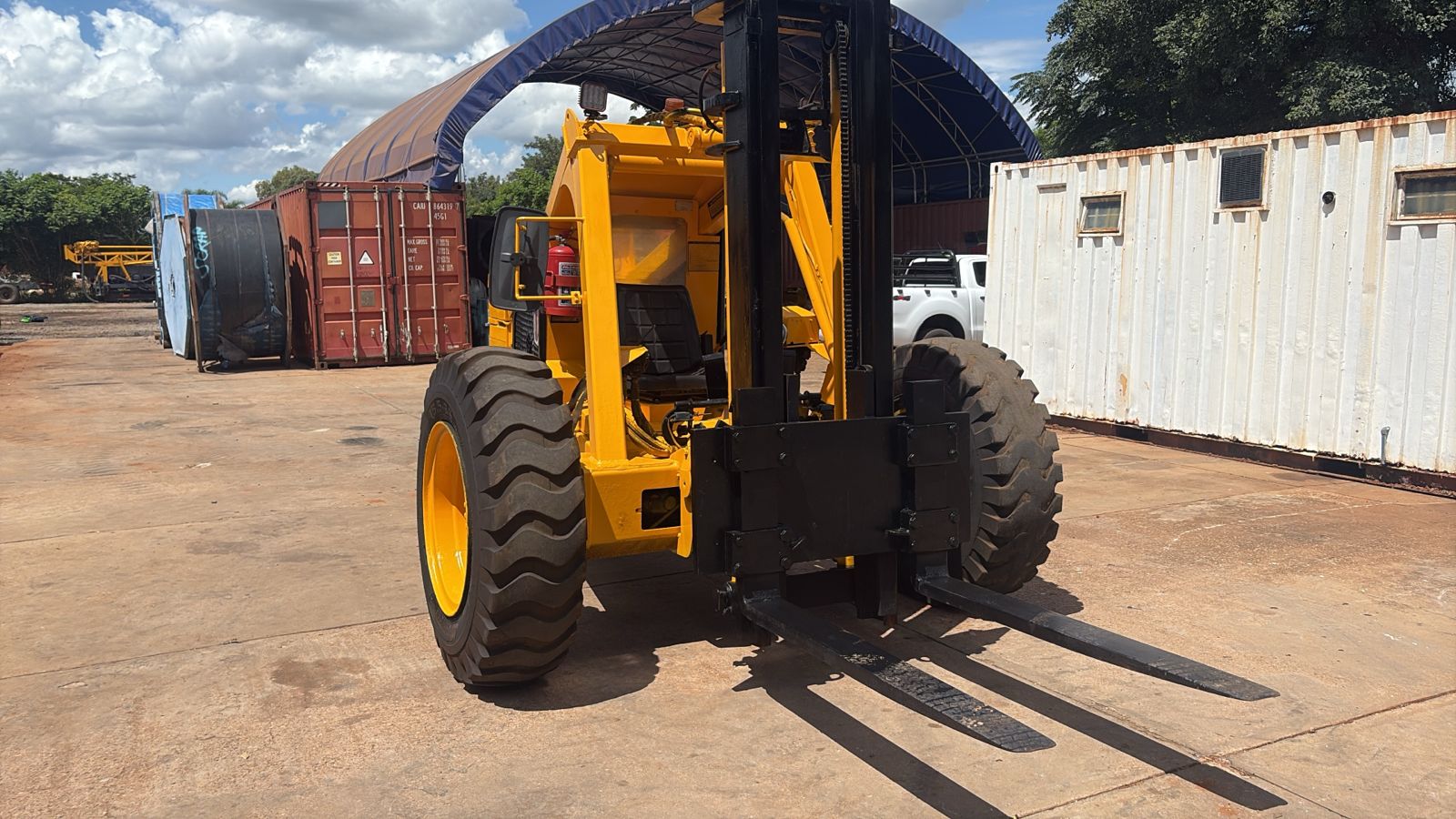 Bell 120 Rough Terrain Forklift 2.75 Ton - Image 6