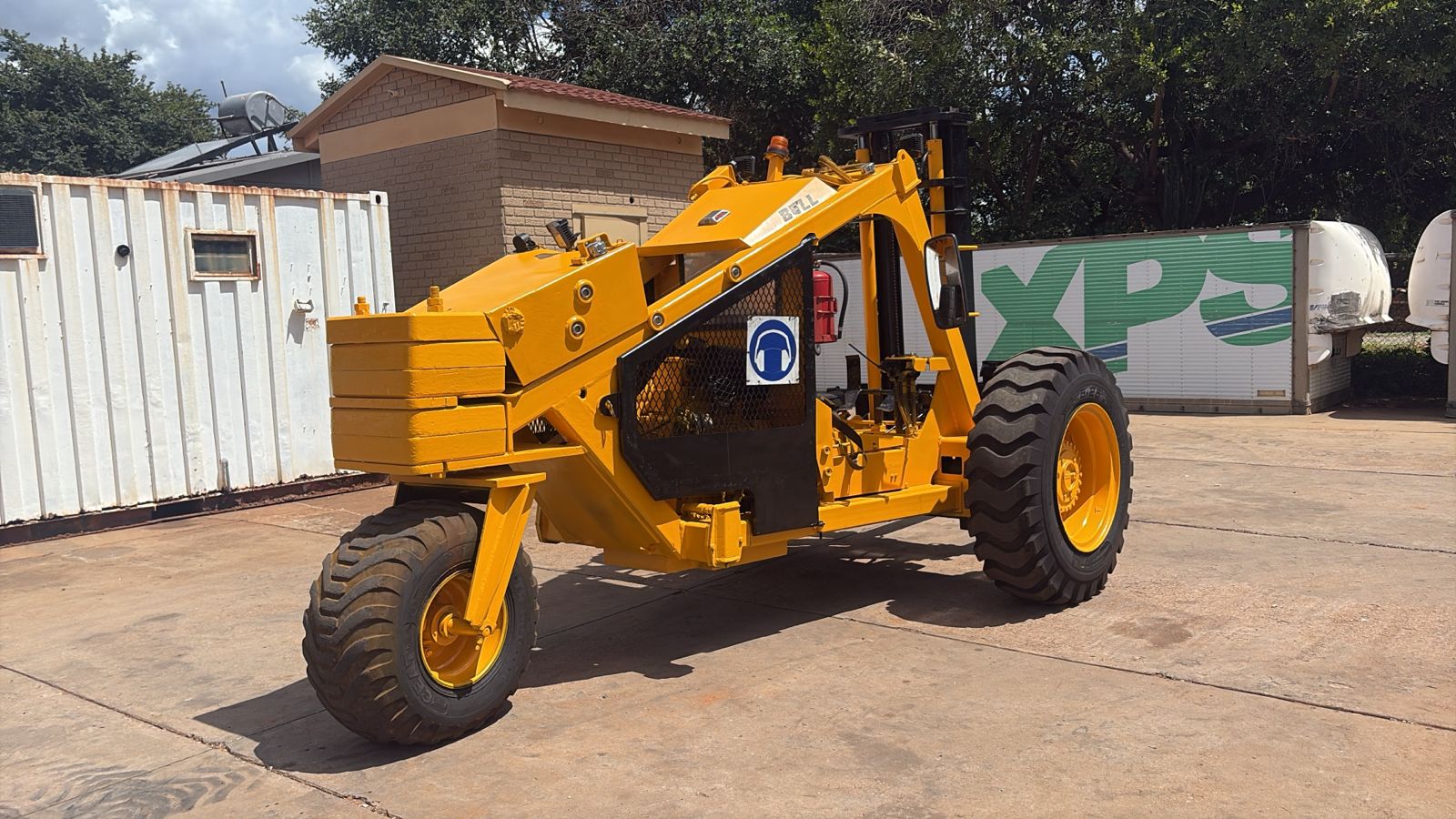 Bell 120 Rough Terrain Forklift 2.75 Ton - Image 8