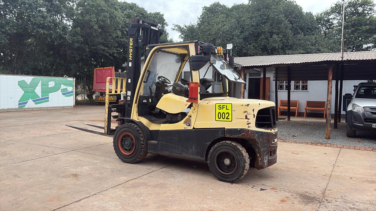 2014 Hyster H5.0 FT Forklift - Image 2