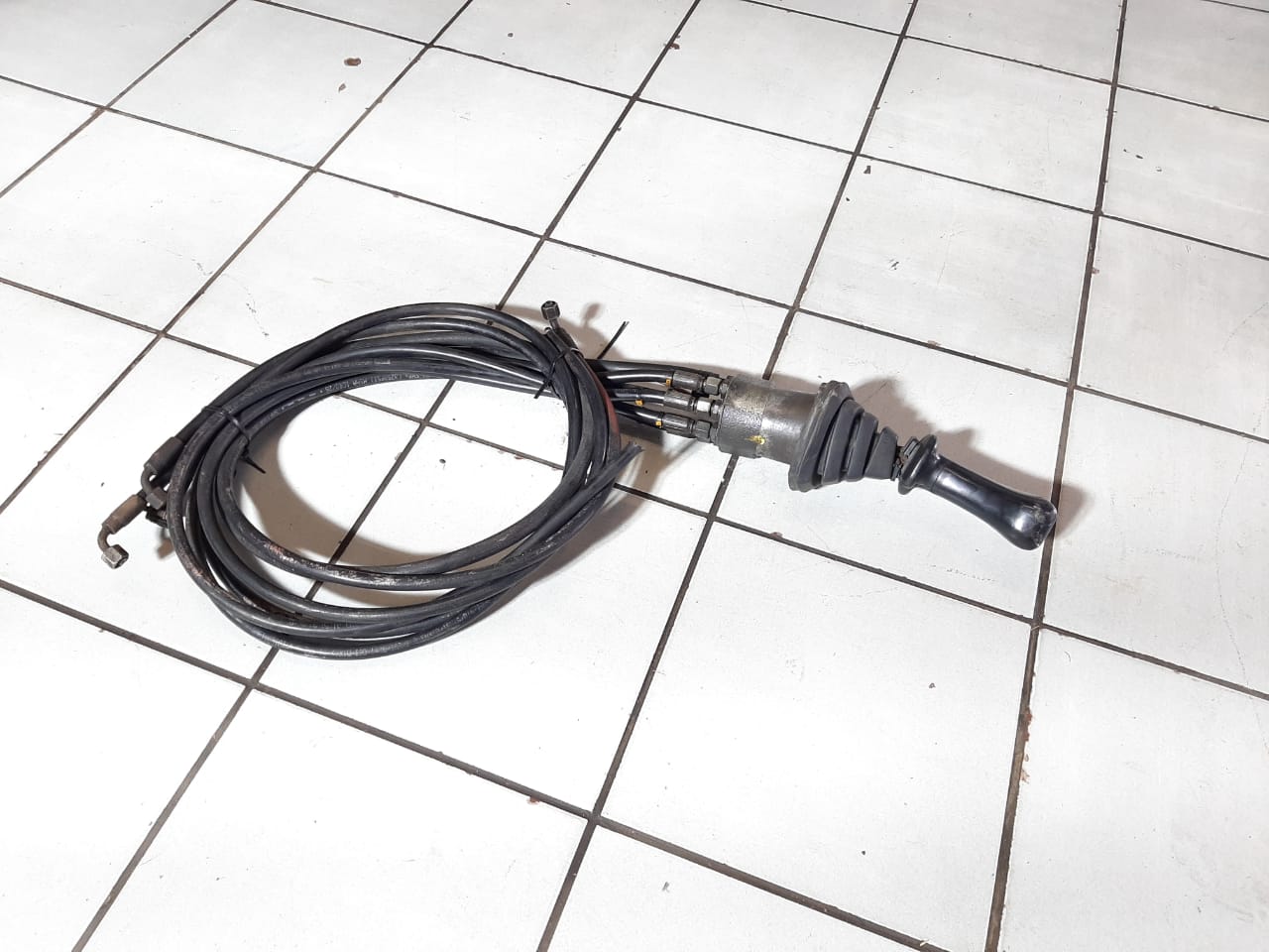 Joystick Control Unit 4TH6 E70