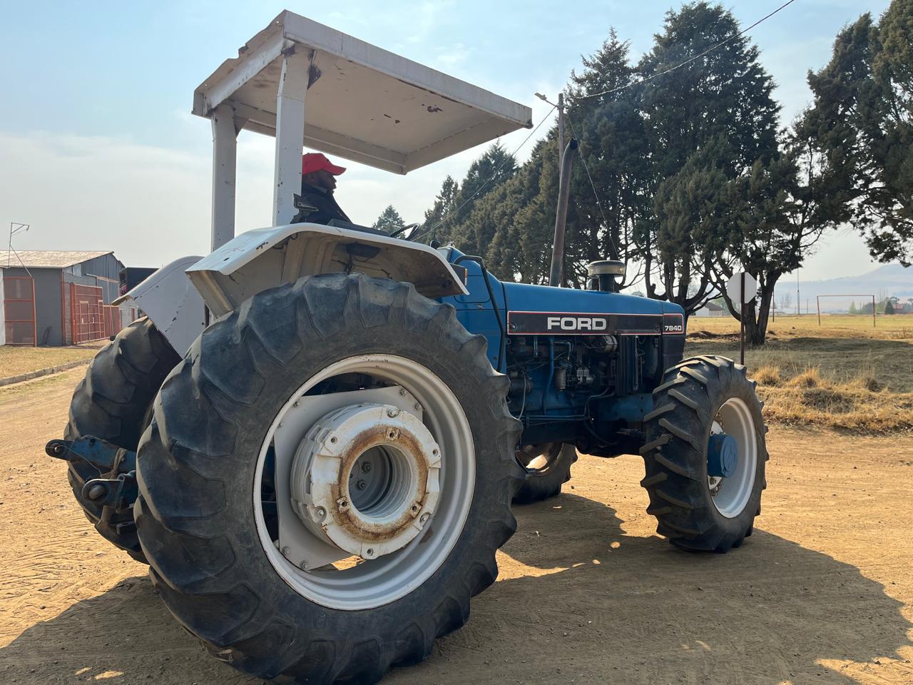 Ford 7840 Tractor - Image 8