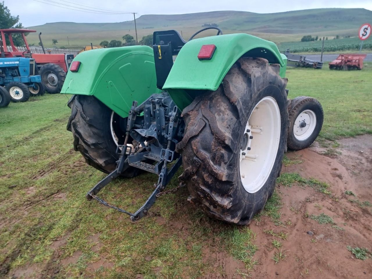 Deutz 3 Cylinder Tractor - Image 7