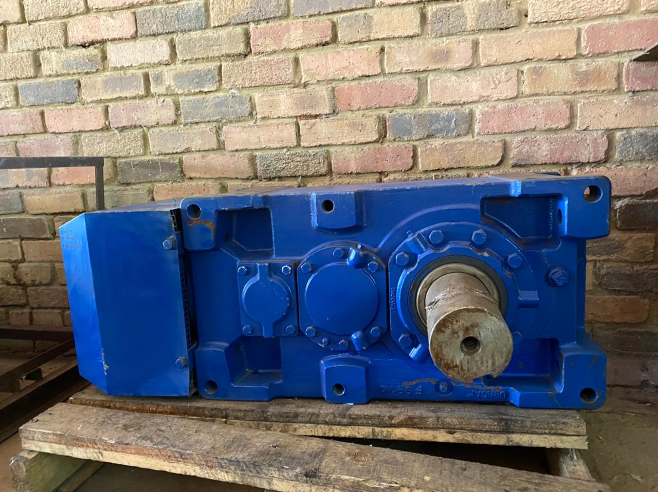 Industrial Gearbox Ratio 28 to 1 - Image 4
