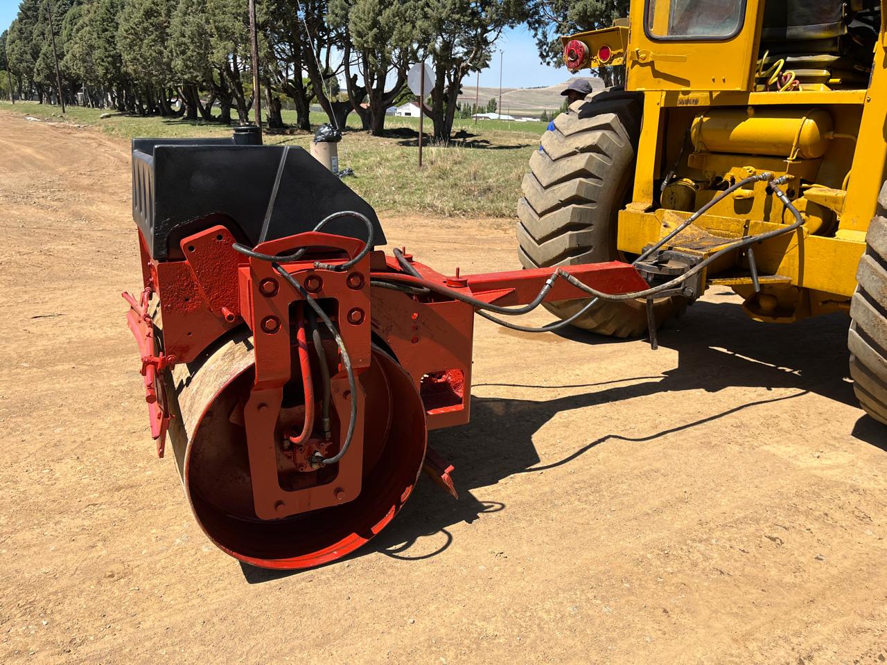 Smooth Drum Vibrating Roller