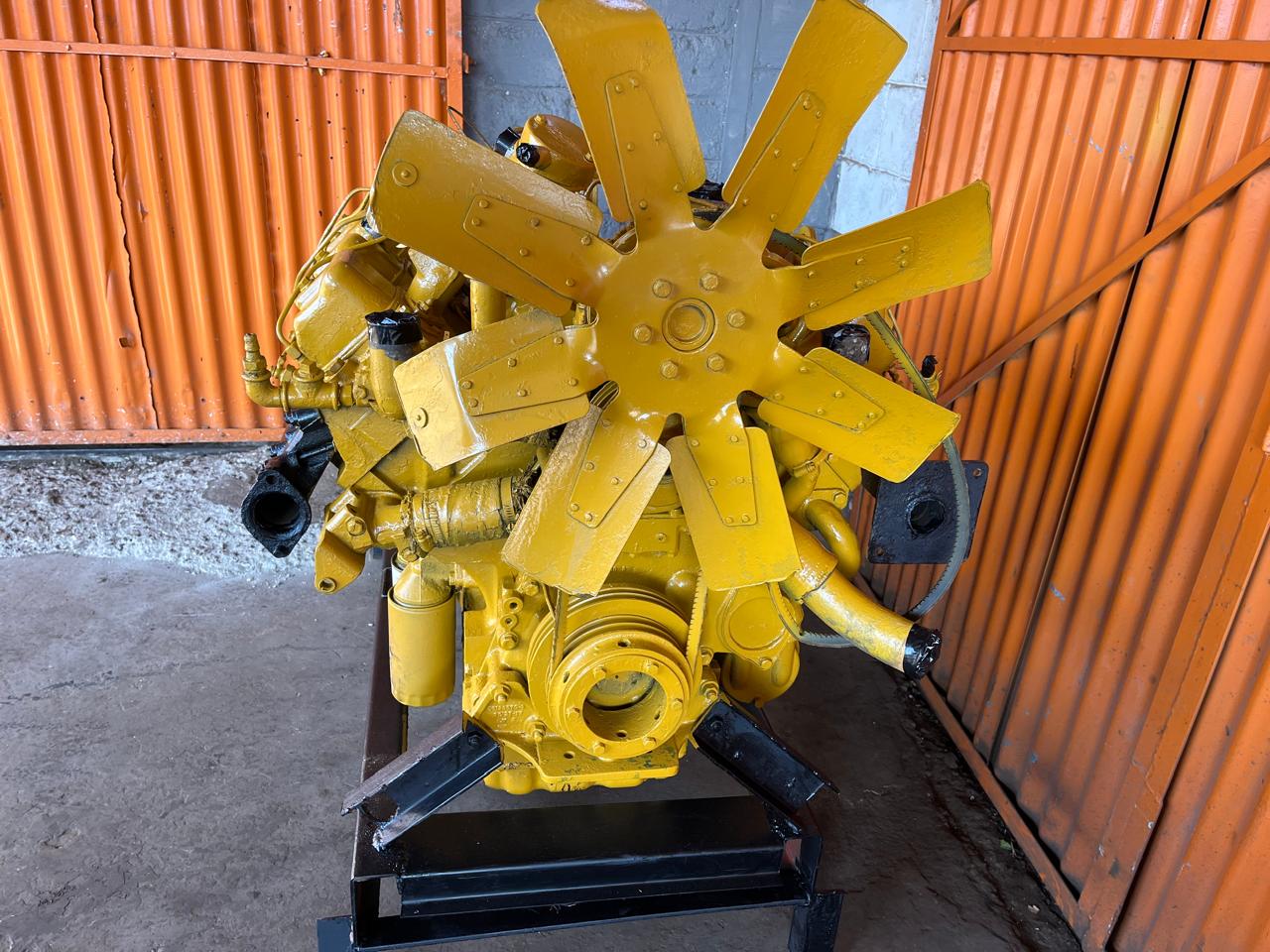 Perkins V8 540 Engine with Transmission - Image 6