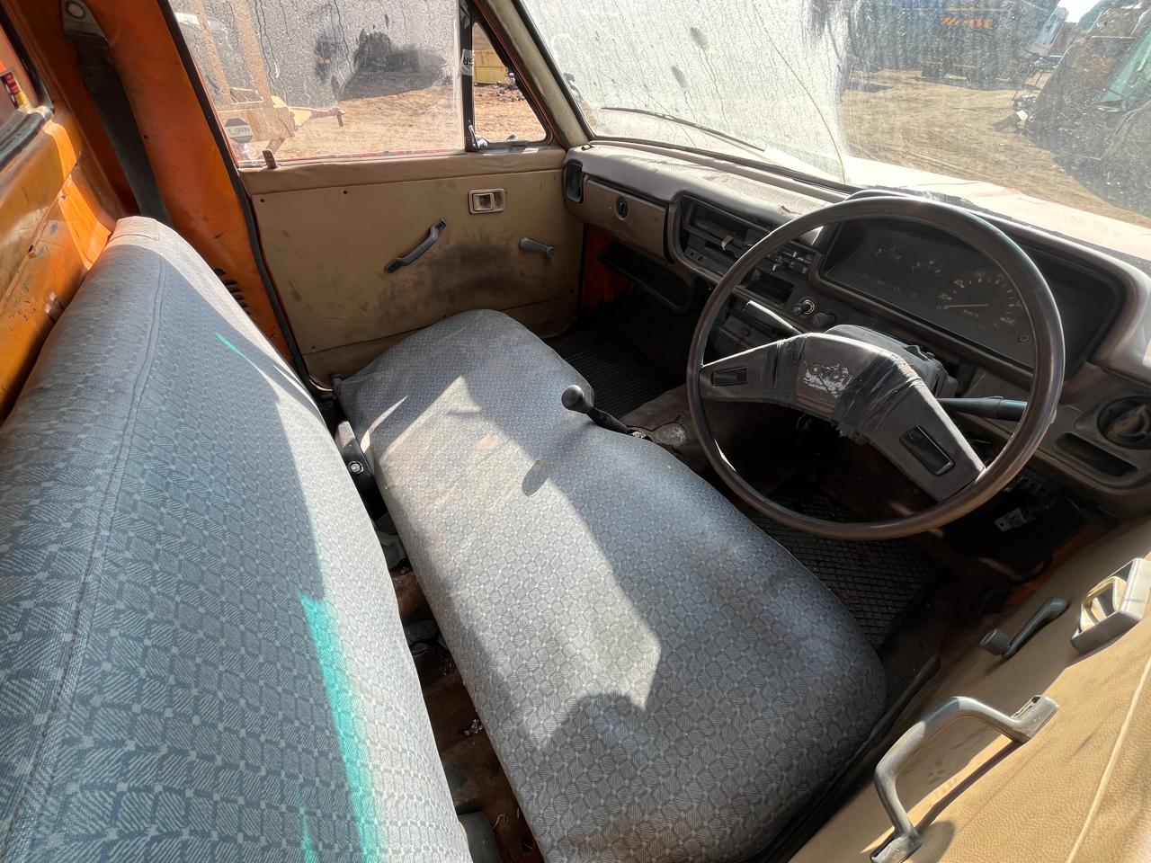 1980 Toyota RN30 Hilux Bakkie With Canopy - Image 6