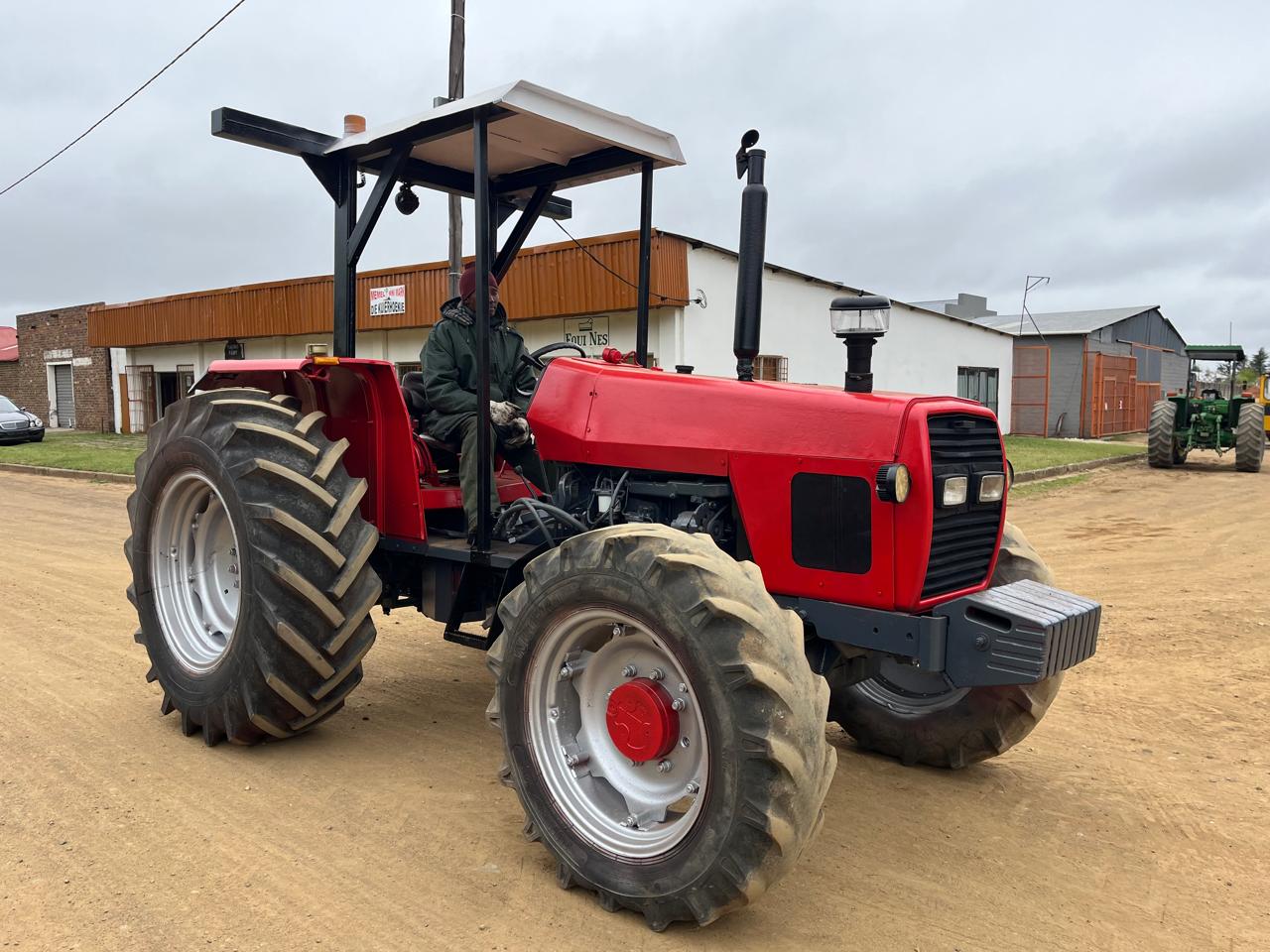 Massey Ferguson 440 Tractor - Image 6