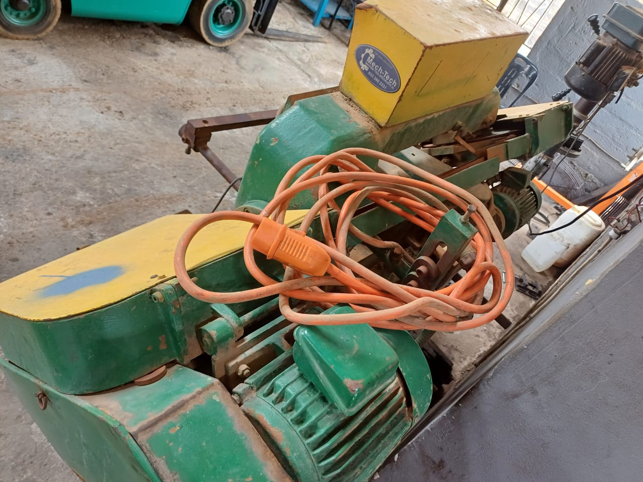 Cosen AH-250C Band Saw - Image 7