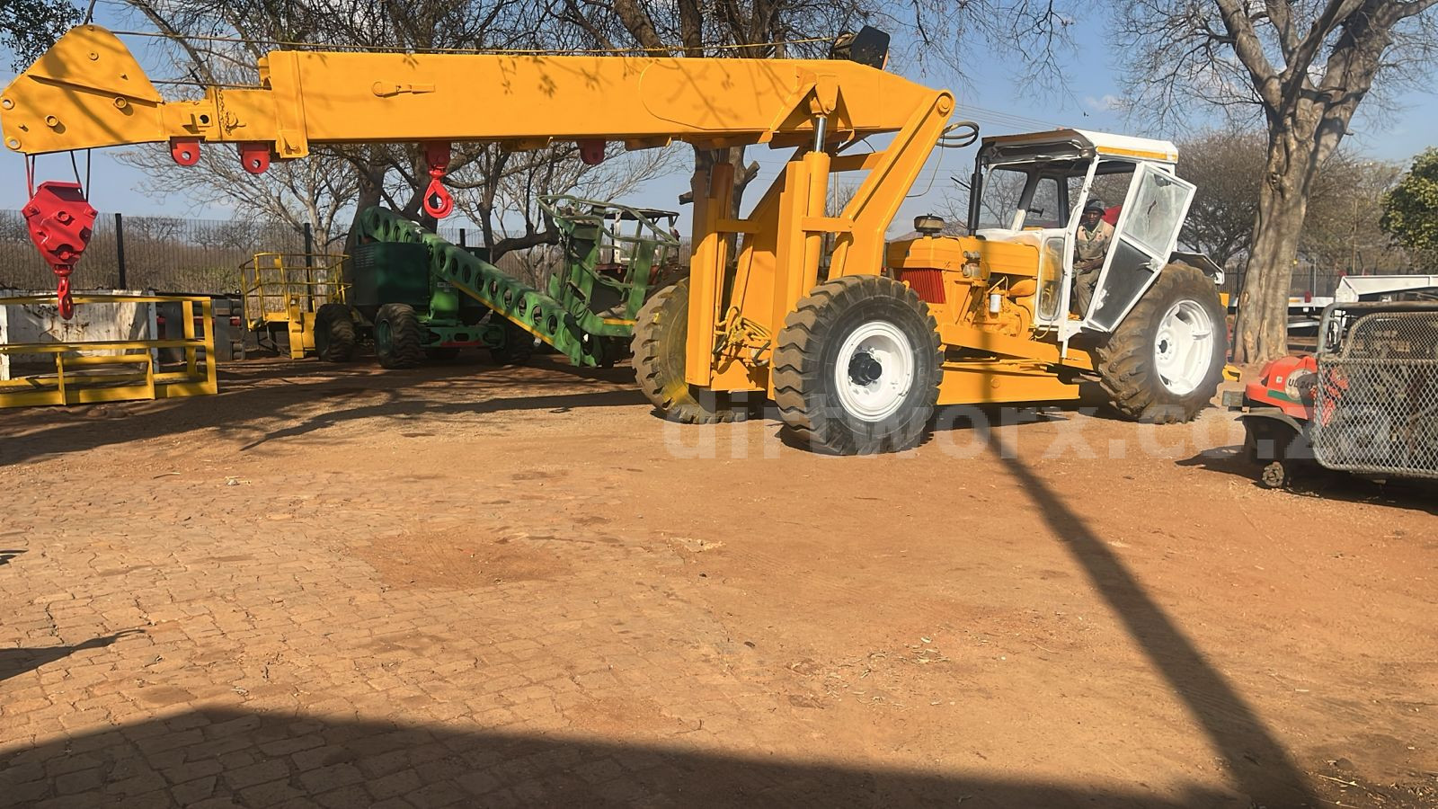 New Holland MH 12 Ton Mobilift Carry Crane - Image 2