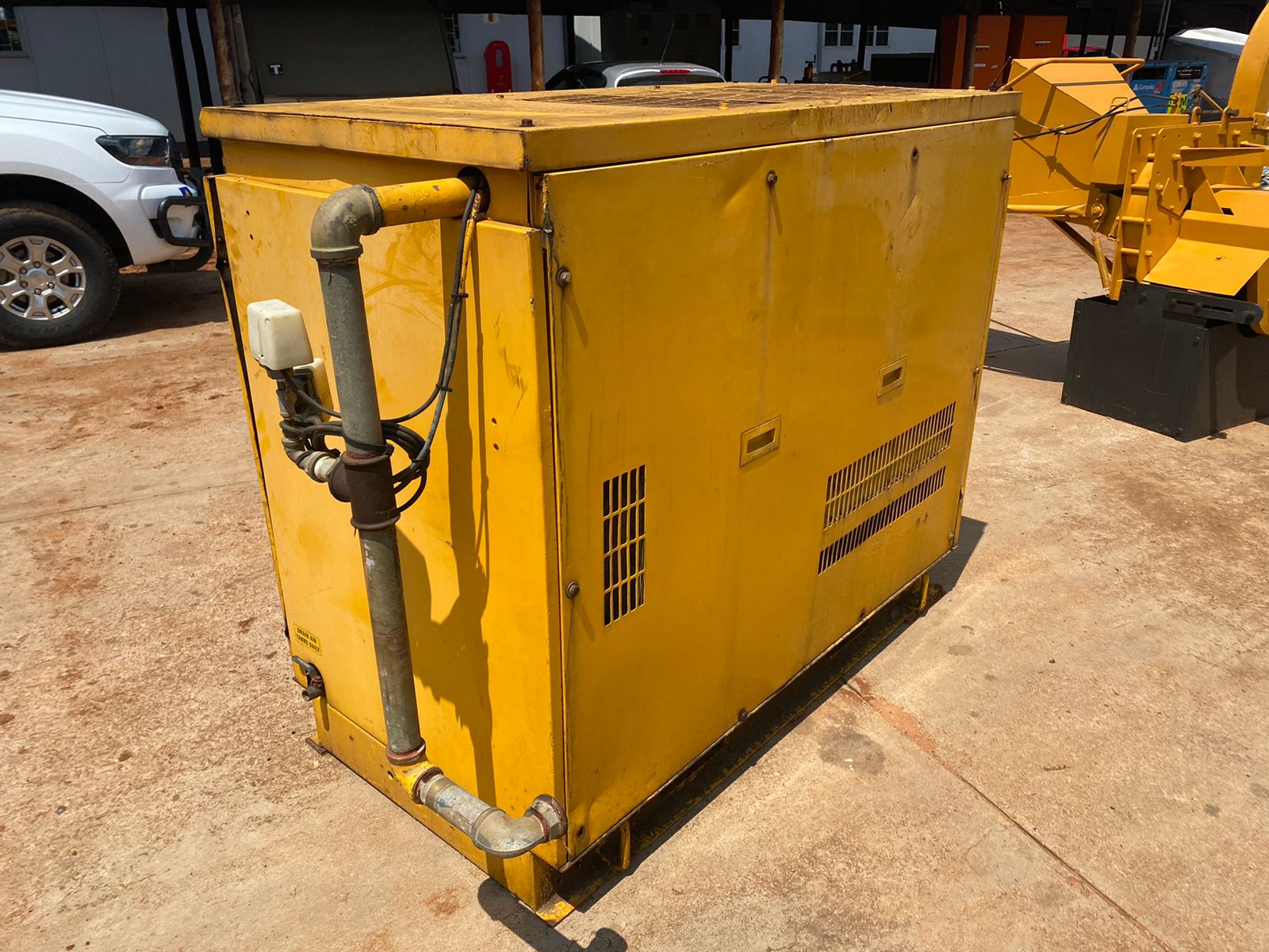 Airman 37kW Rotary Screw Air Compressor 208 cfm - Image 9