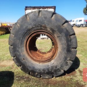 Tyre 18.00R25 with Rim