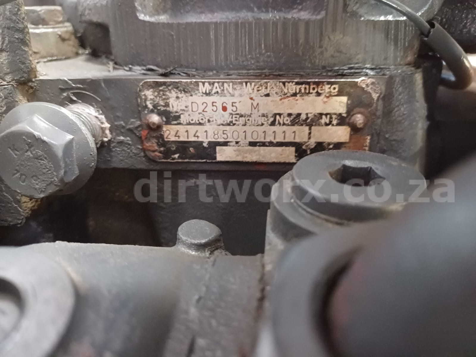 MAN D2565 Engine - Image 7
