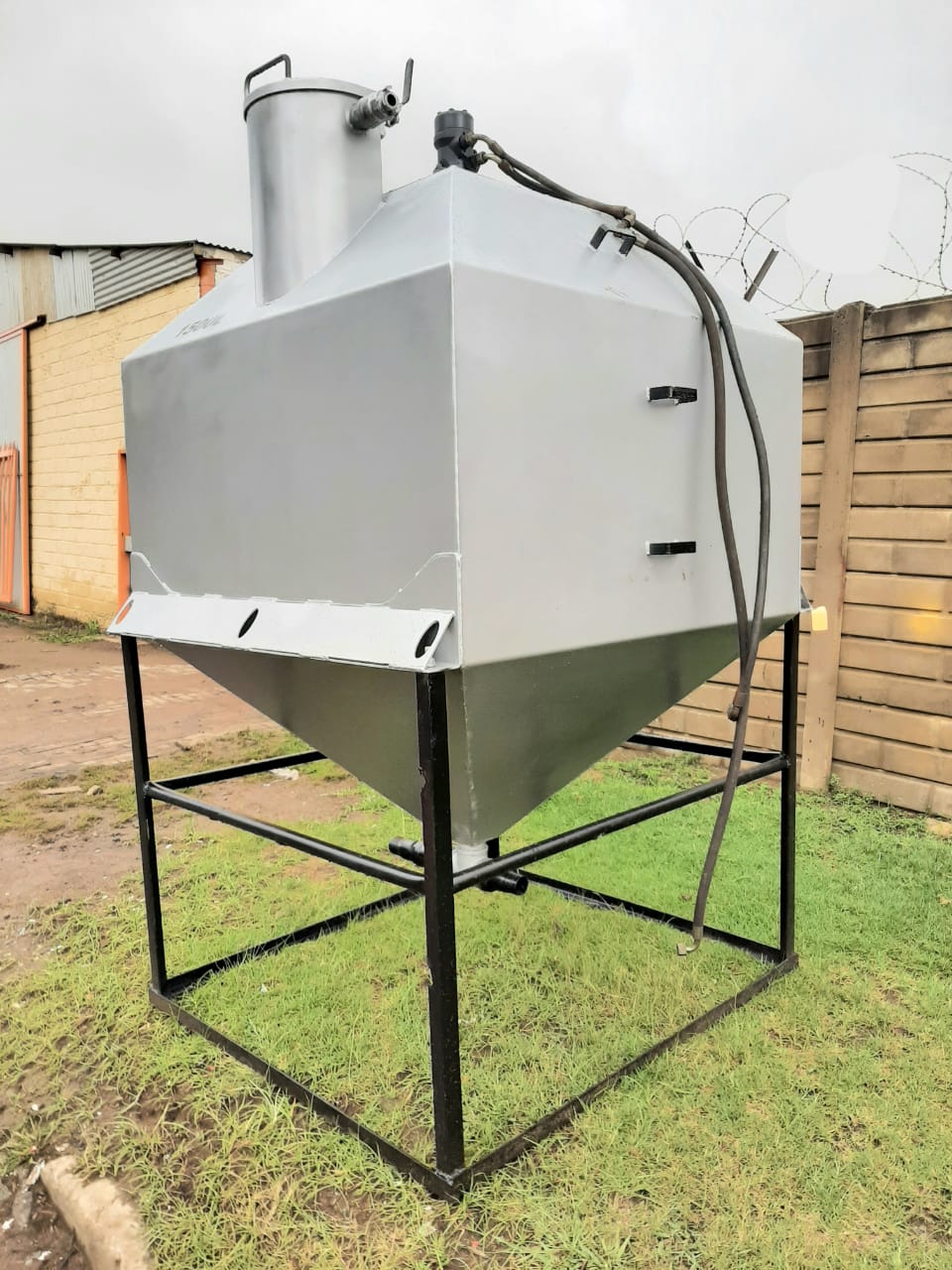 Mixing Tank 1500L - Image 7