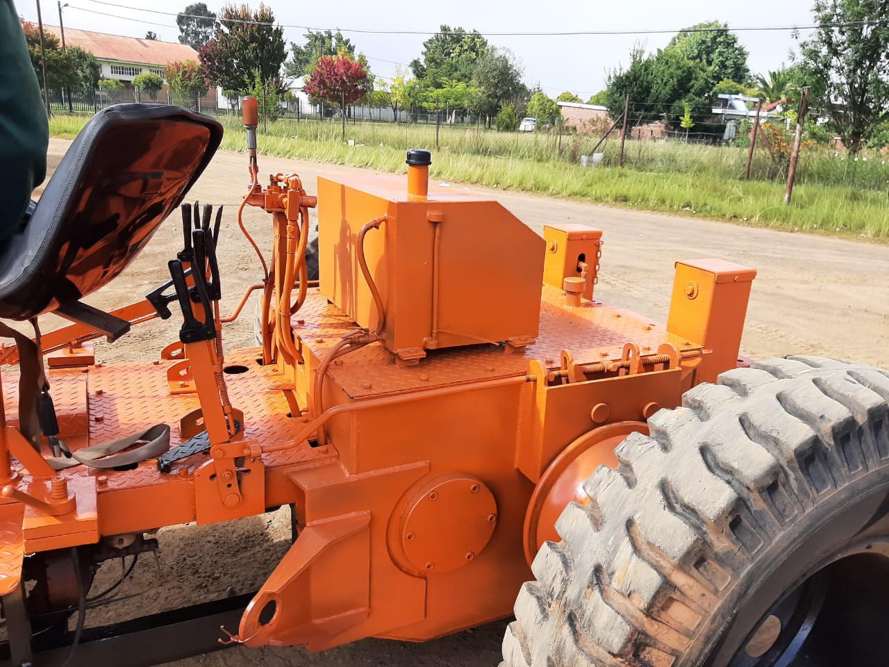 2012 Engine Puller 7 Ton Winch For Power Line - Image 11