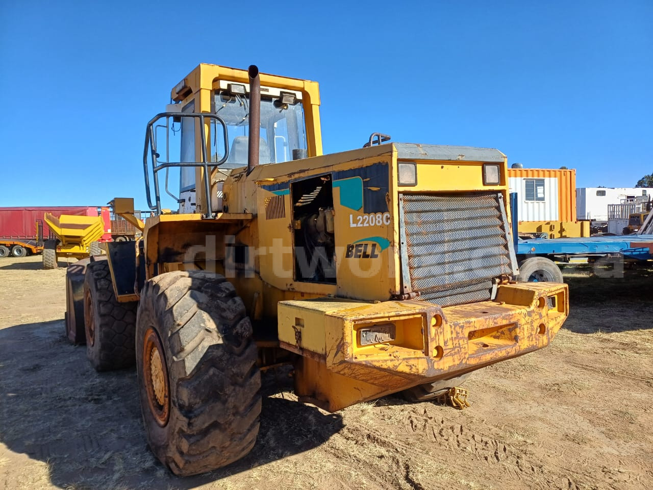 Bell L2208C Front End Loader - Image 8