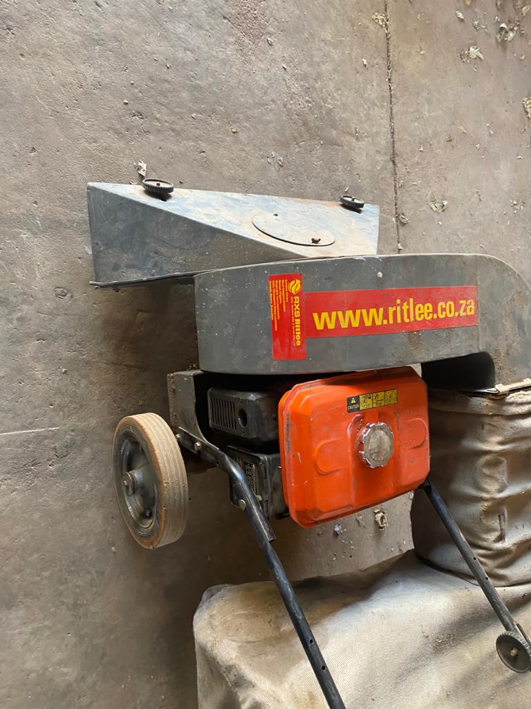 Kubota Garden Leaf Vacuum Blower - Image 5