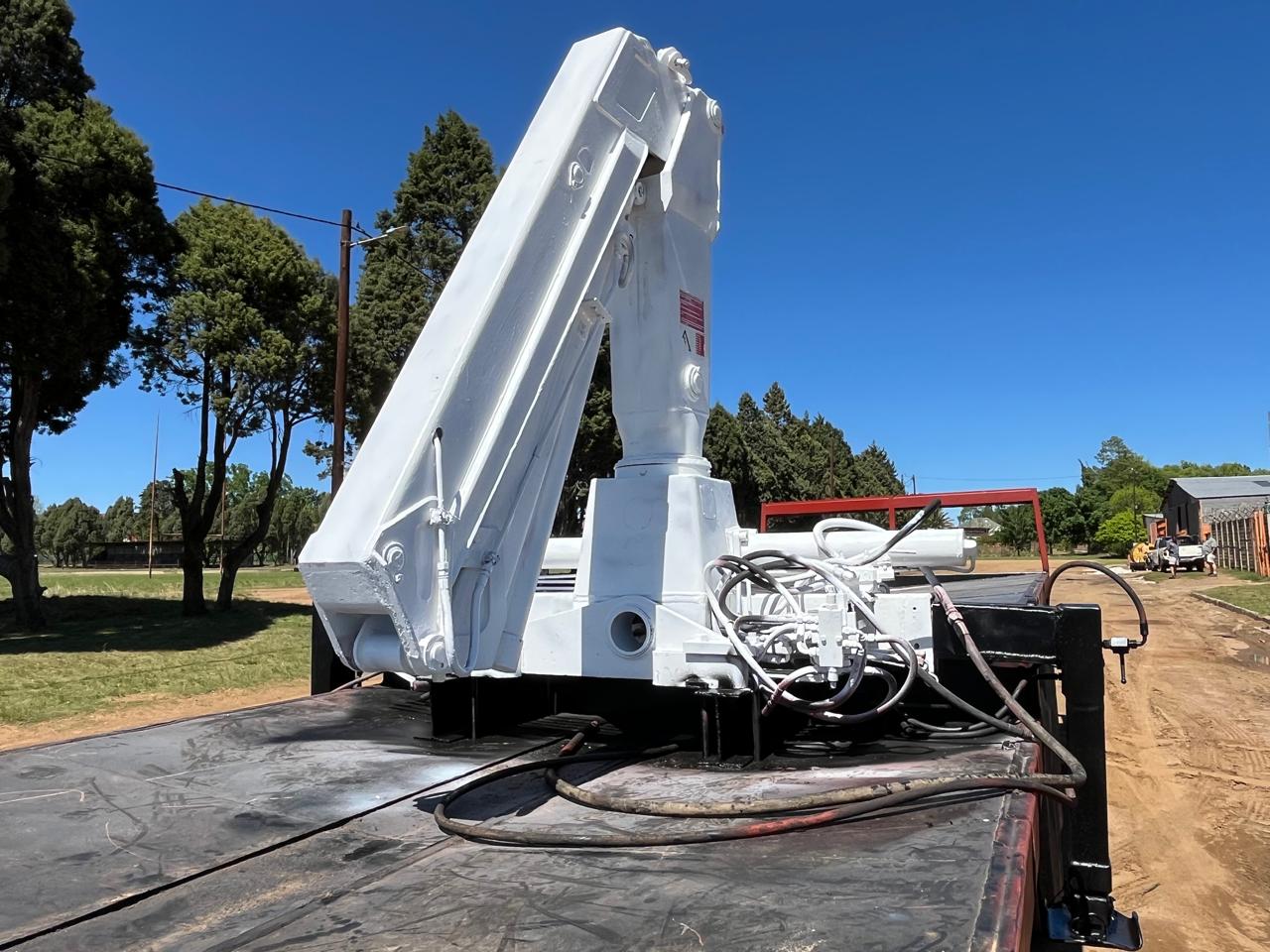 HAP 1040 Truck Crane - Image 6