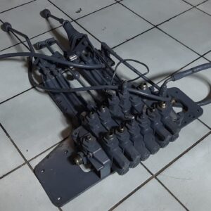 Komatsu WB97R TLB Hydraulic Valve Bank