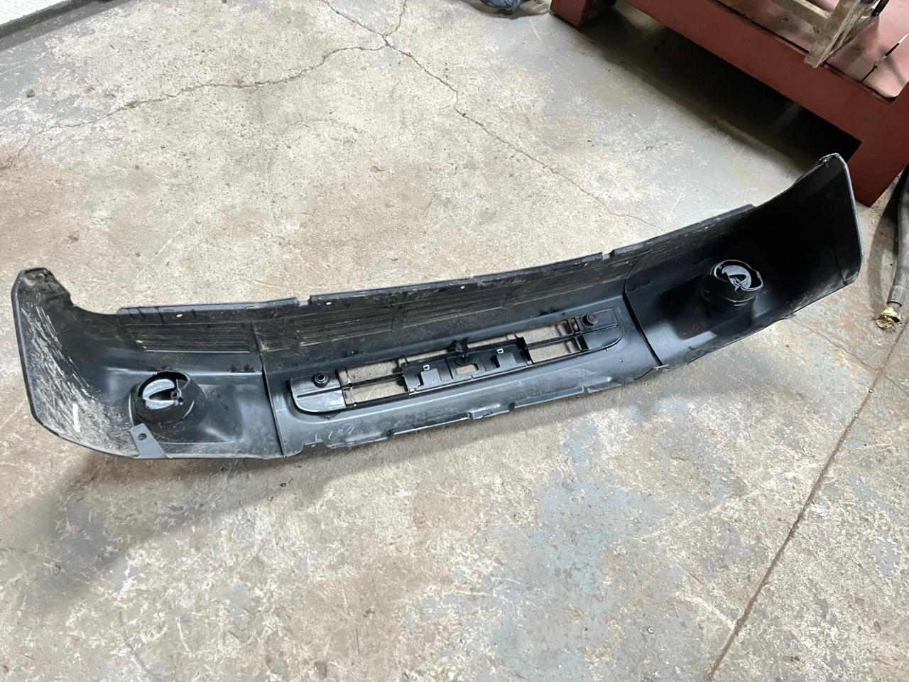 Toyota Land Cruiser FJ76/FJ79 Front Bumper 52119-60890 - Image 4