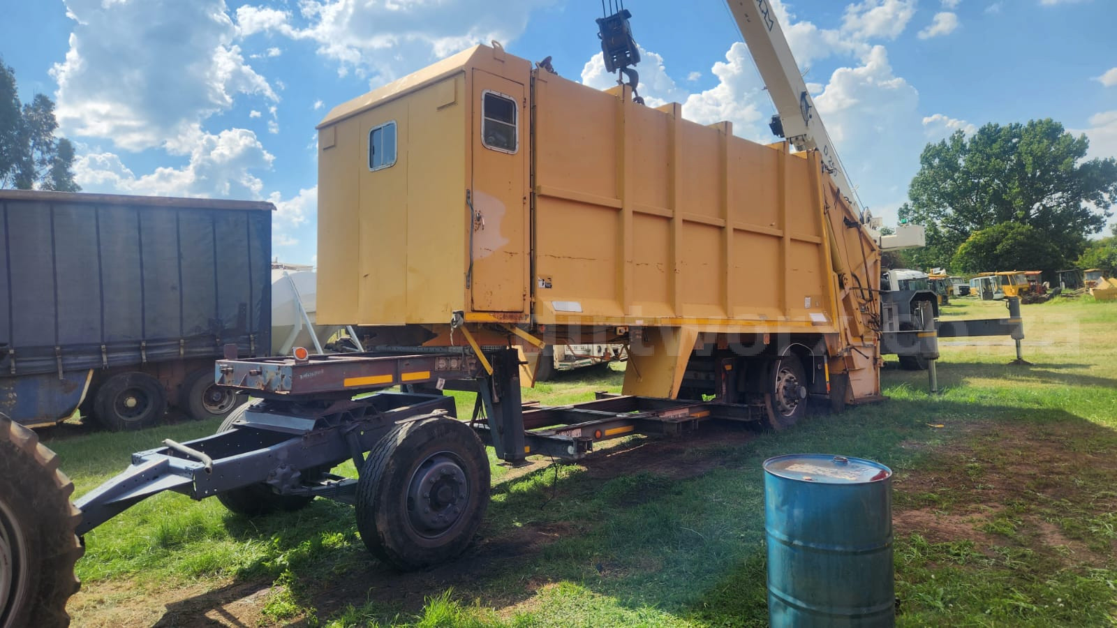 TFM Refuse Compactor Press Truck Bin - Image 15