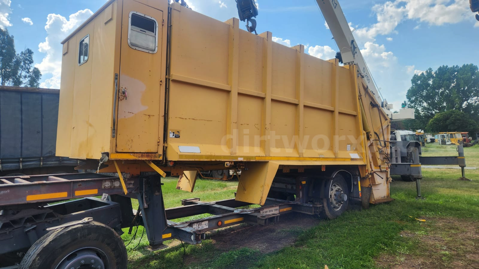 TFM Refuse Compactor Press Truck Bin - Image 14