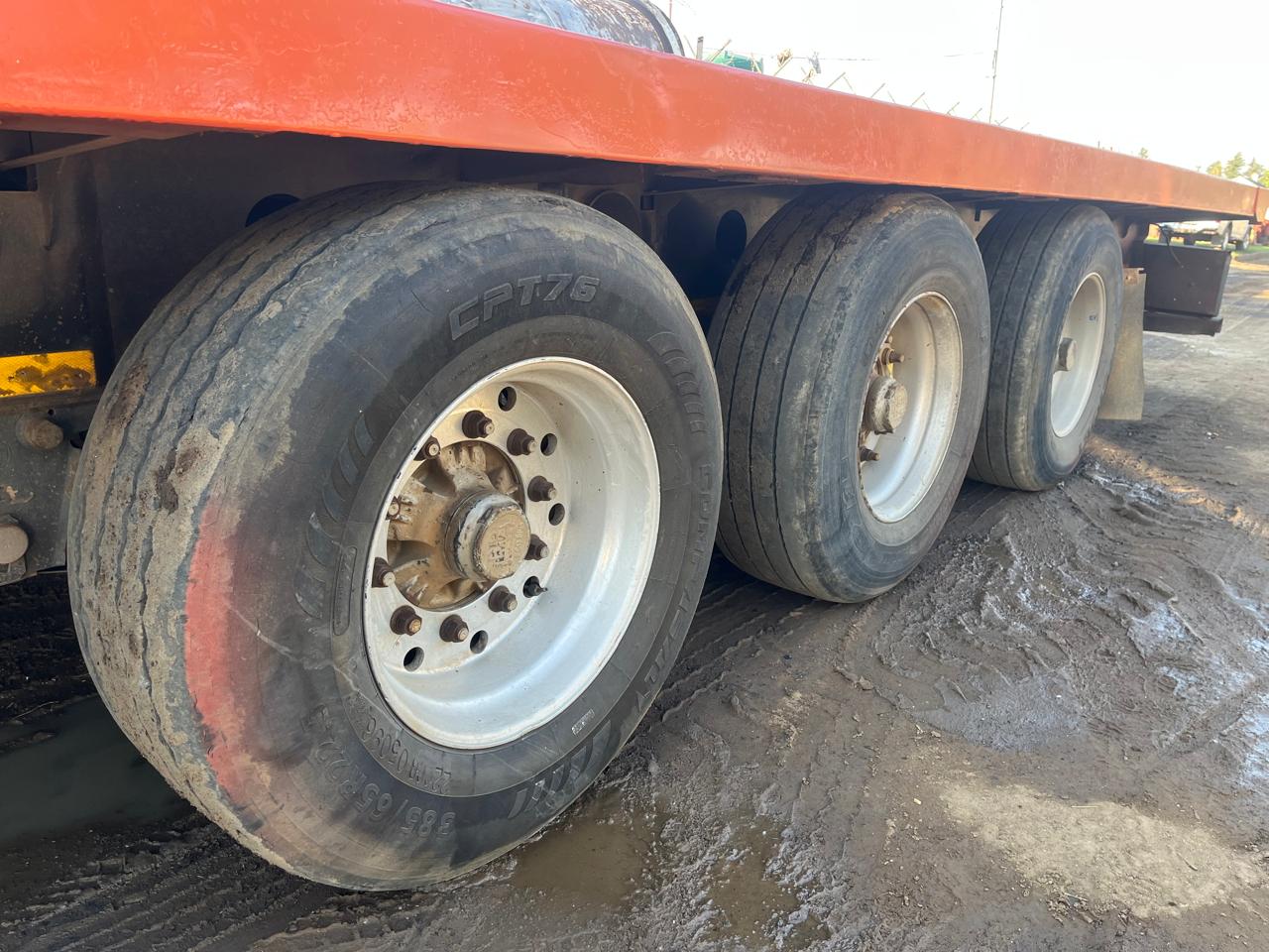 2010 Afrit Stepdeck Flatdeck Trailer - Image 12