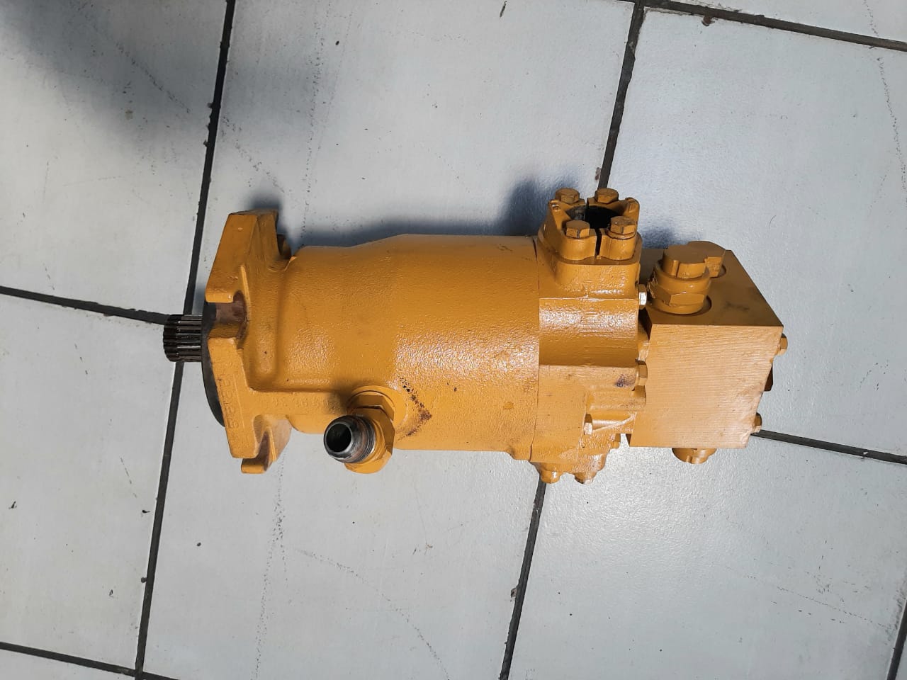 Sundstrand Sauer Danfoss Hydraulic Axle Piston Series 21 Motor - Image 6