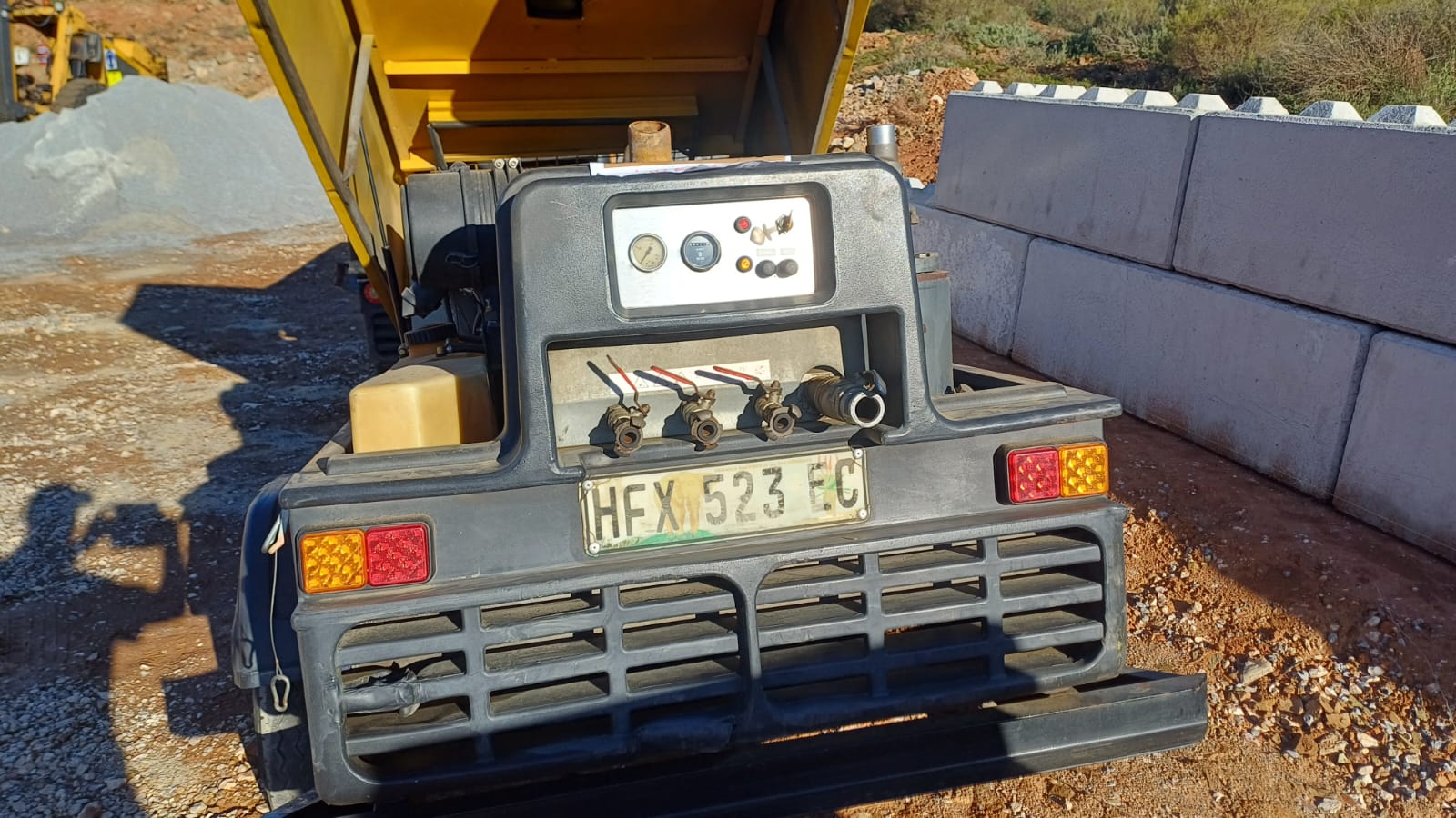 Gardner Denver CompAir Mobile Air Compressor 268CFM - Image 9