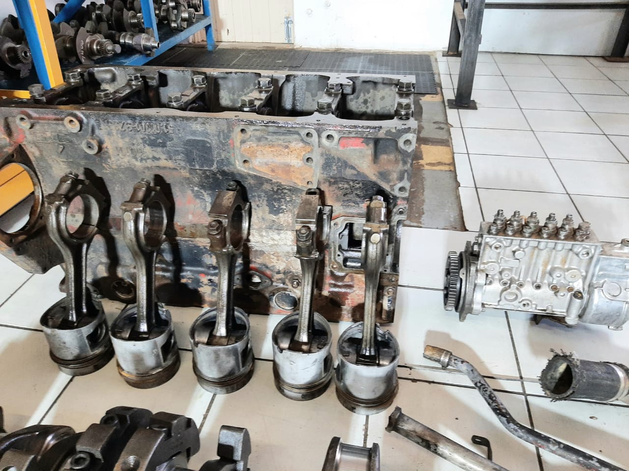 ADE 409 Stripped Complete Engine - Image 7