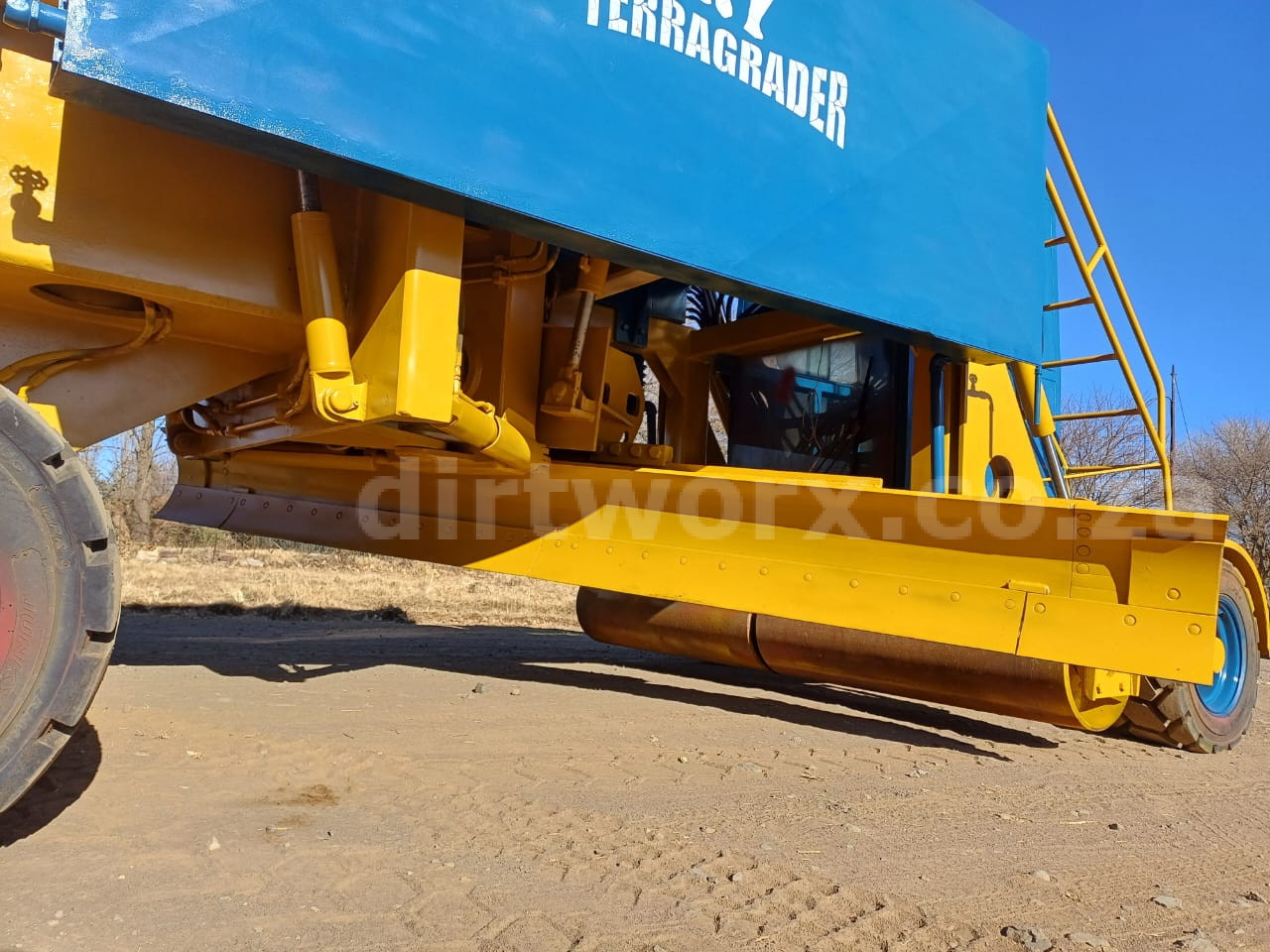 Sleepskraper met Roller Ripper en Watertank - Image 15