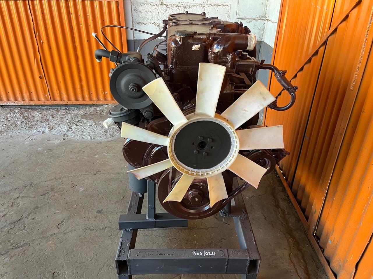 Mercedes Benz OM352A Engine - Image 4