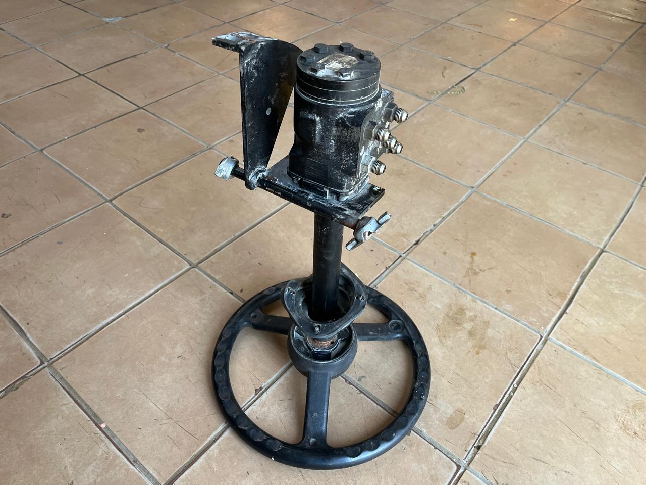 Eaton Char-Lynn Hydraulic Orbital Steering Control Valve 241-5031-002 - Image 4